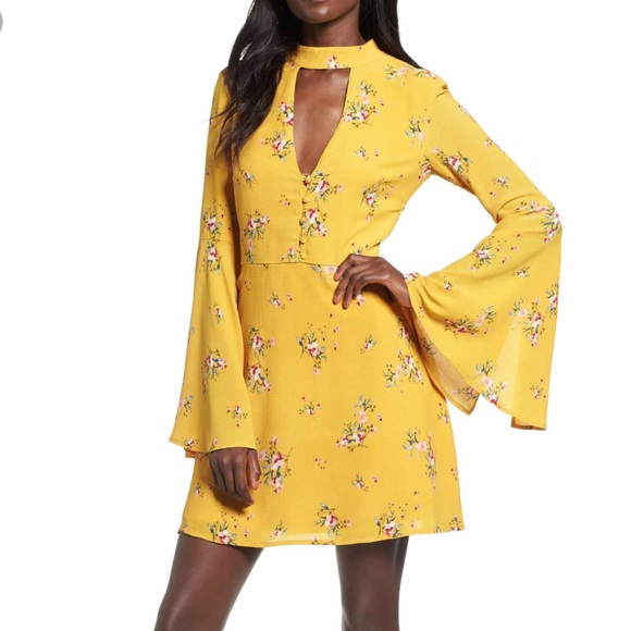 Socialite Dresses & Skirts - [Socialite] Harper Bell Sleeve Dress